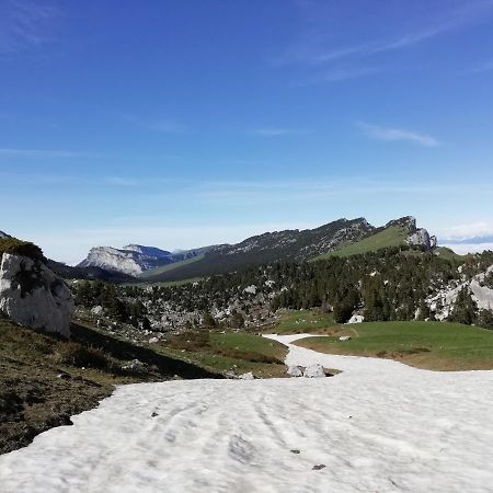 Le Charmant Somme - Vue Et Terrasse Privative Saint-Pierre-d'Entremont  Exteriör bild